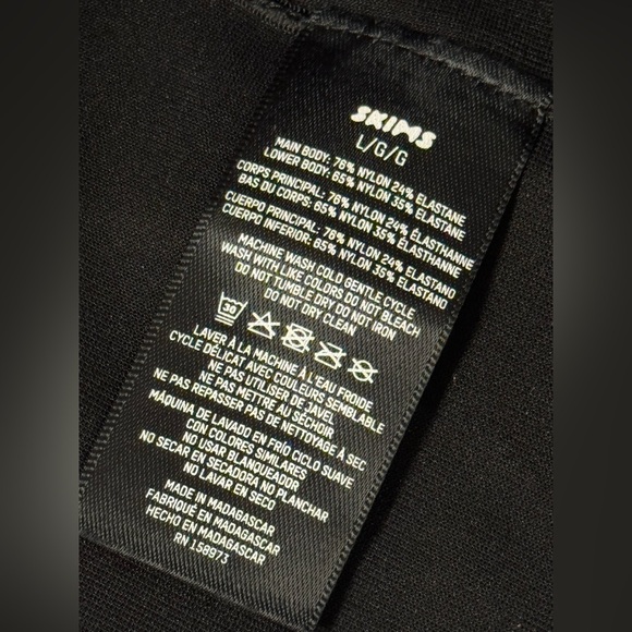 SKIMS Performance RACER Back Tank - Picture 6 of 6